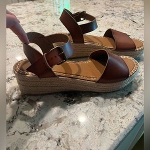 Universal Thread leather wedge